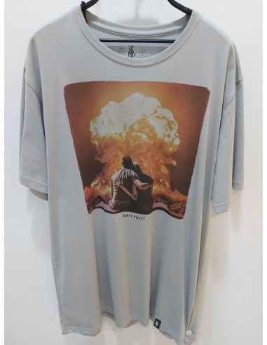 CAMISETA DIRTY VELVET AMOR ATÓMICO GRIS