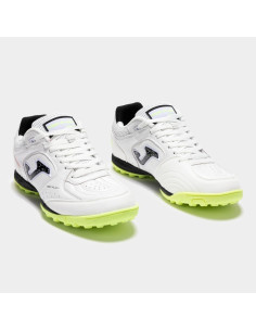 BOTAS DE FUTBOL CON SUELA... 2